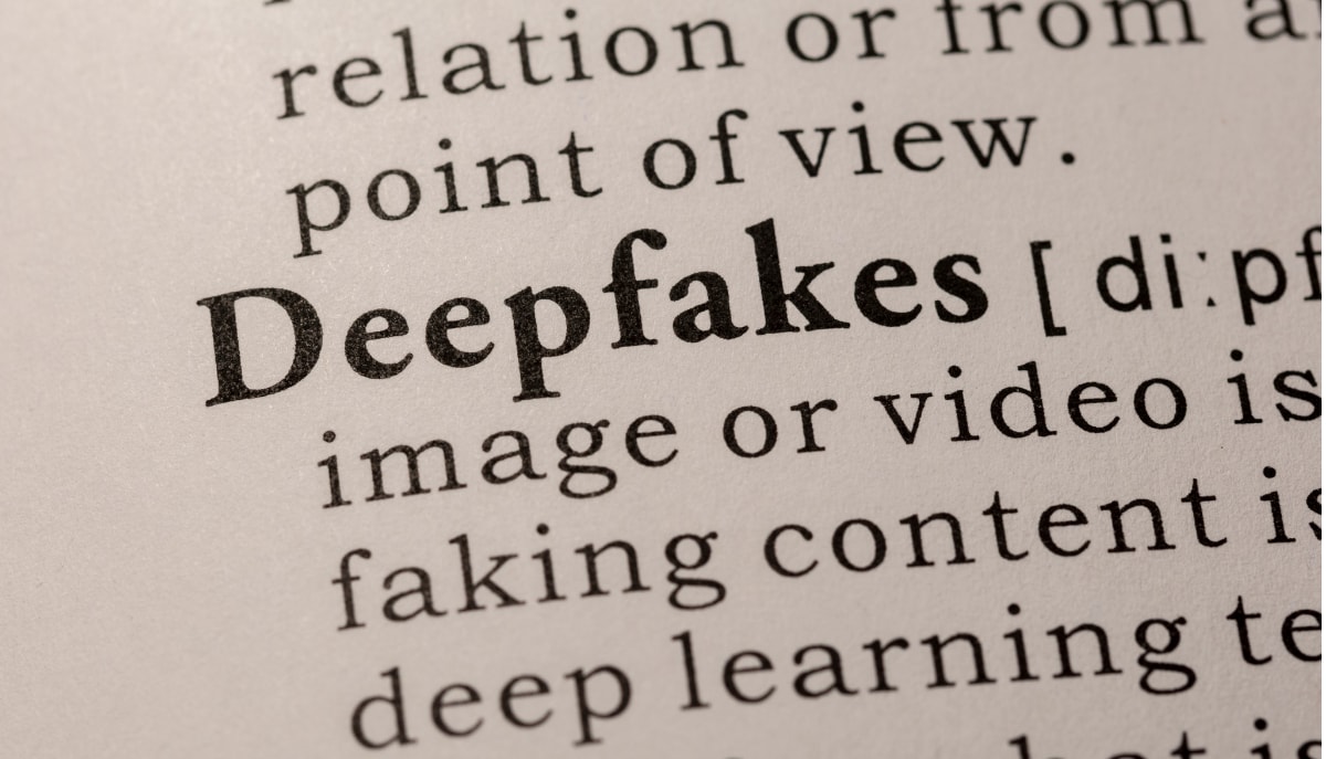 Wenn Sehen nicht mehr Wissen ist: Die Bedrohung durch Deepfakes